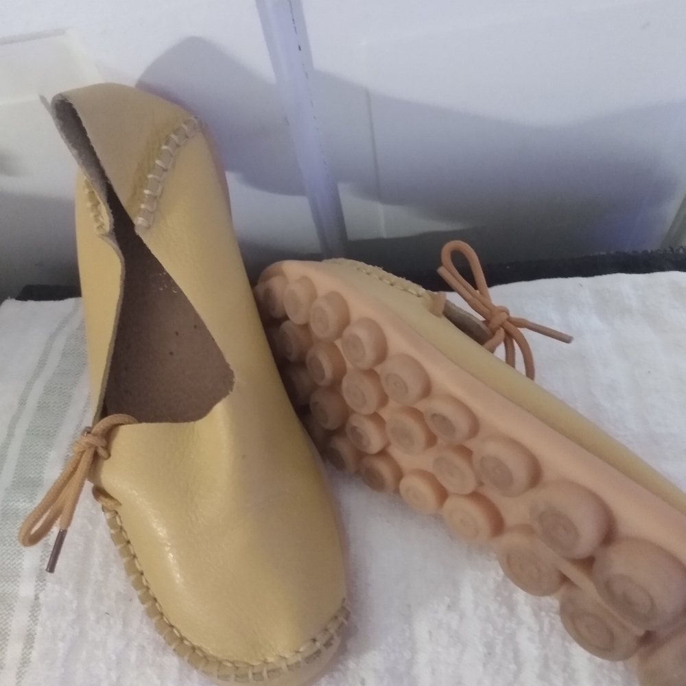 Shoes - Picture 3 of 3